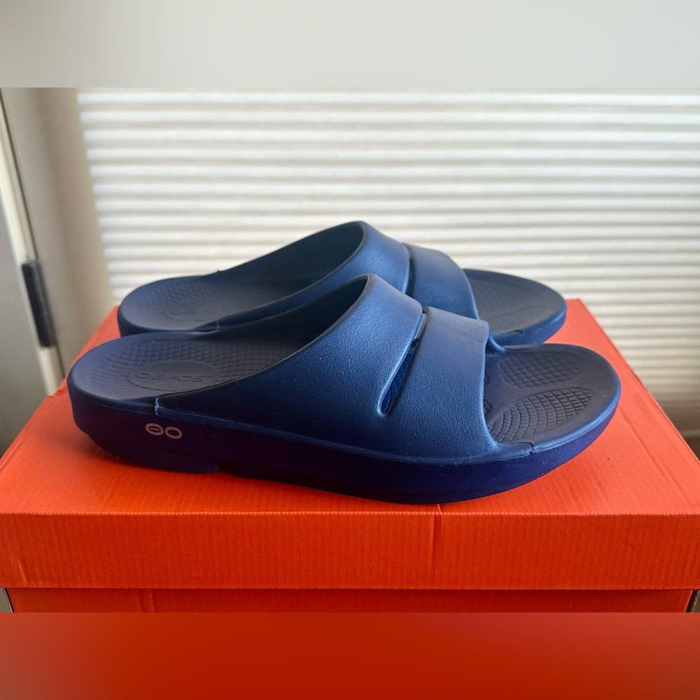 OOFOS Navy Comfort Unisex Slides - Picture 5 of 9